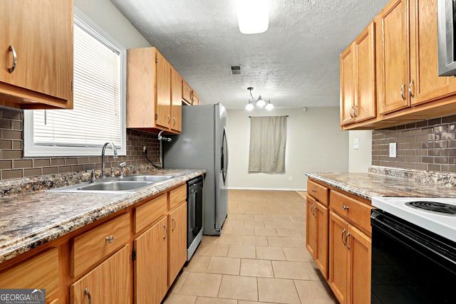 250 Short Road, Jackson, GA 30233