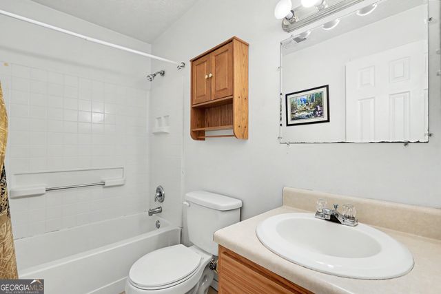250 Short Road, Jackson, GA 30233