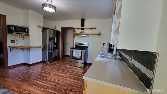 18661 Renton-Maple Valley Road, Maple Valley, WA 98038