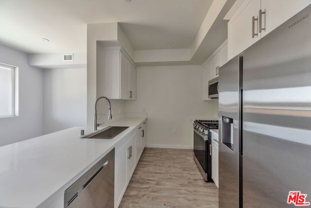 5506 Thornburn Street 203, Los Angeles, CA 90045