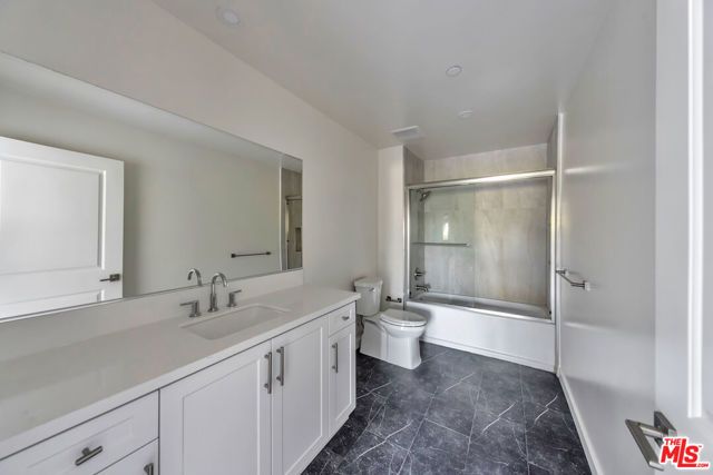 5506 Thornburn Street 203, Los Angeles, CA 90045