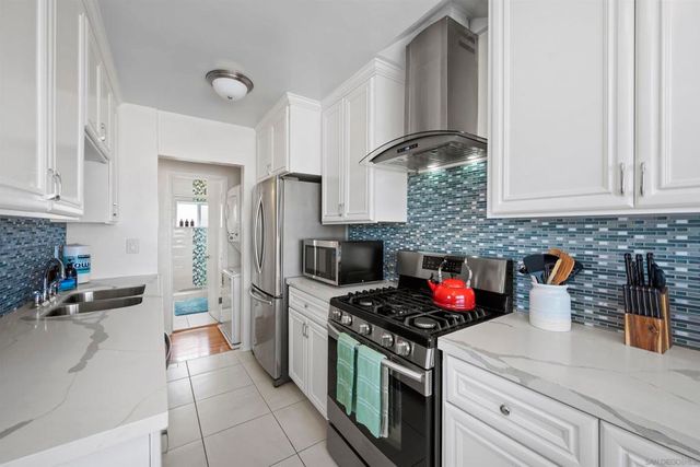 4727 Greene Street, San Diego, CA 92107