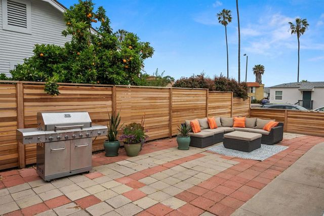 4727 Greene Street, San Diego, CA 92107
