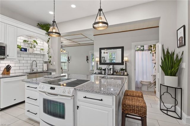 109 Riverview AVE, Portsmouth, VA 23704