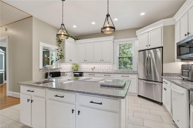 109 Riverview AVE, Portsmouth, VA 23704