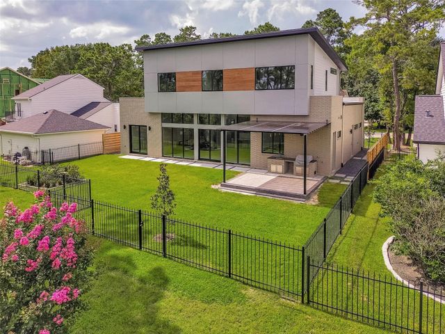 51 Huntsmans Horn Circle, The Woodlands, TX 77380