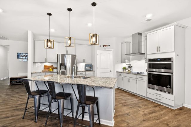 1027 Altavista Ln, Smyrna, TN 37167