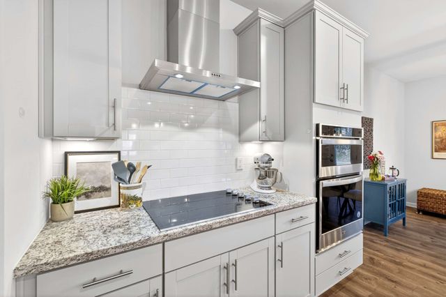 1027 Altavista Ln, Smyrna, TN 37167