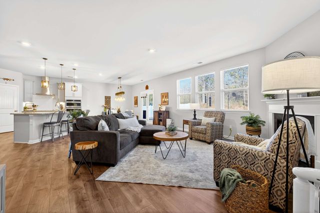 1027 Altavista Ln, Smyrna, TN 37167