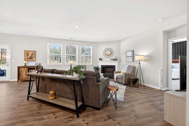 1027 Altavista Ln, Smyrna, TN 37167