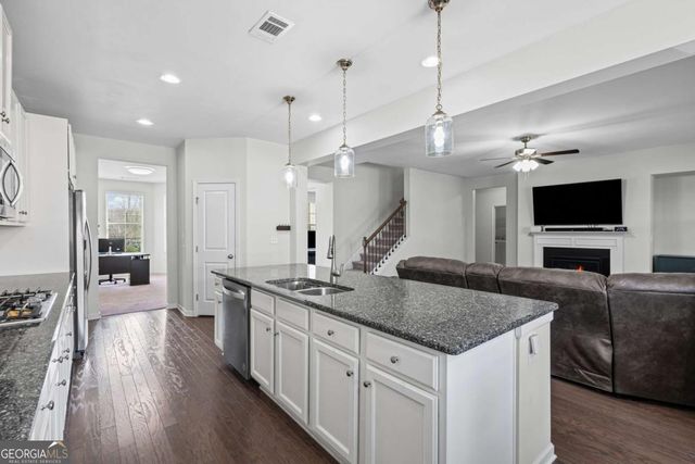 5470 Mirror Lake Drive, Cumming, GA 30028