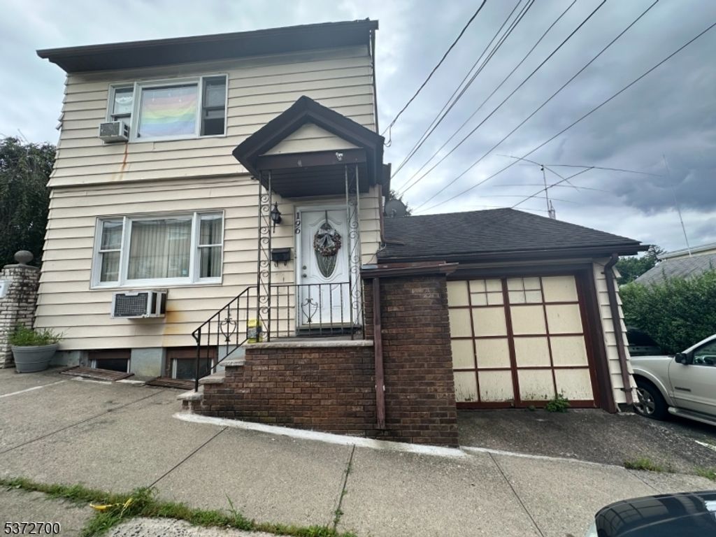 192 Caldwell Ave, Paterson City, NJ 07501
