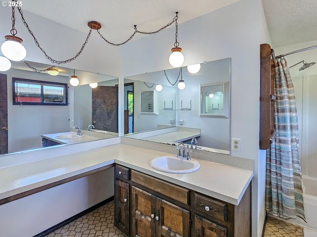 2538 Ne CHALMERS Way, Mc Minnville, OR 97128