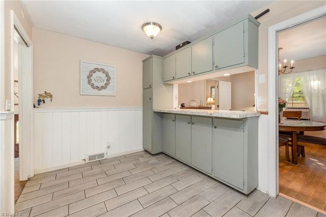 347 Old Hollow Road, Winston-salem, NC 27105