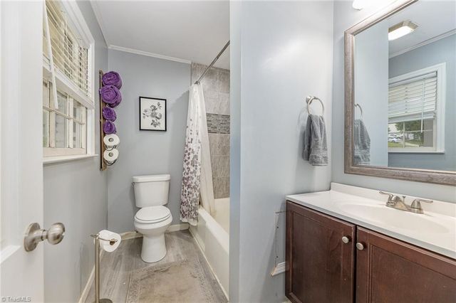 347 Old Hollow Road, Winston-salem, NC 27105