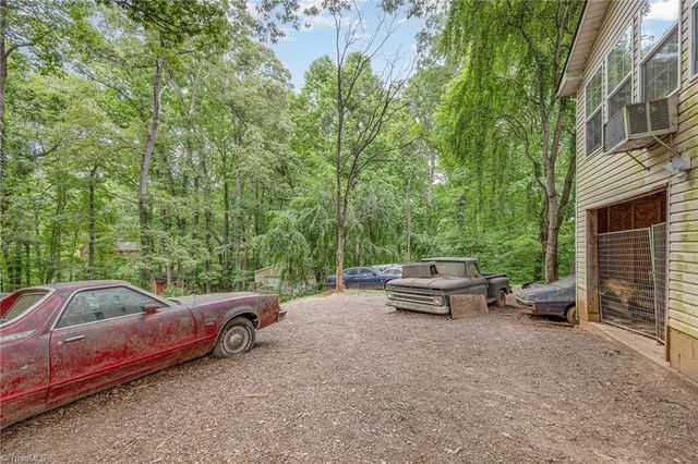 347 Old Hollow Road, Winston-salem, NC 27105