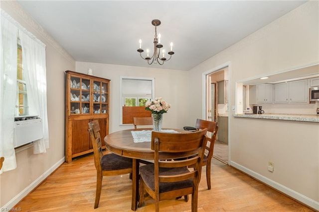 347 Old Hollow Road, Winston-salem, NC 27105