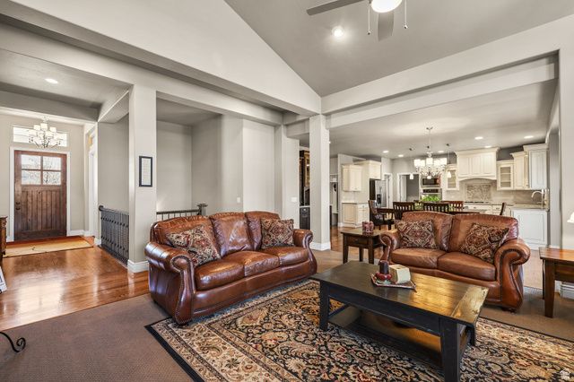 298 S 1150 W, Farmington, UT 84025