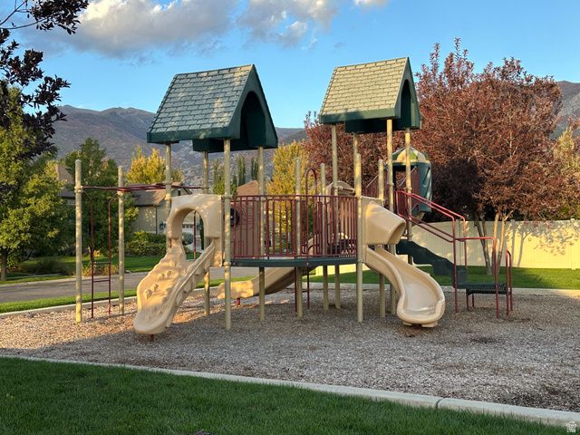 298 S 1150 W, Farmington, UT 84025