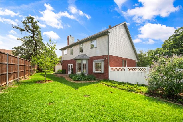 2620 Tallow Drive, Euless, TX 76039
