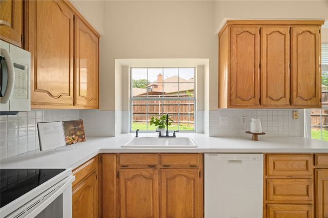 2620 Tallow Drive, Euless, TX 76039