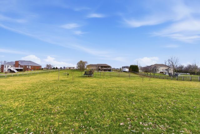 398 Bedford Way, Cynthiana, KY 41031