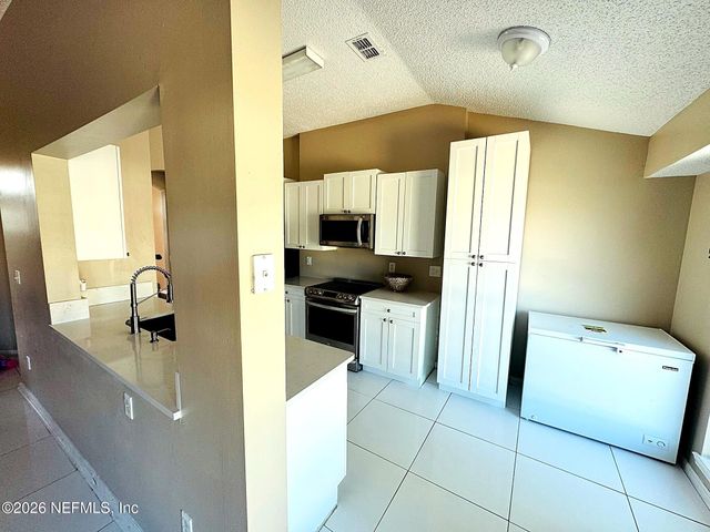 11407 DEEP SPRINGS Drive S, Jacksonville, FL 32219