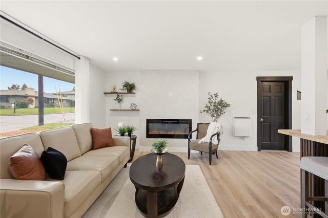 2301 Jade Avenue, Everett, WA 98201