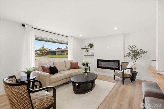 2301 Jade Avenue, Everett, WA 98201