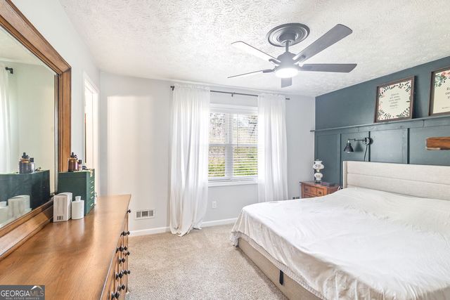 14 Laurel Drive, Newnan, GA 30265