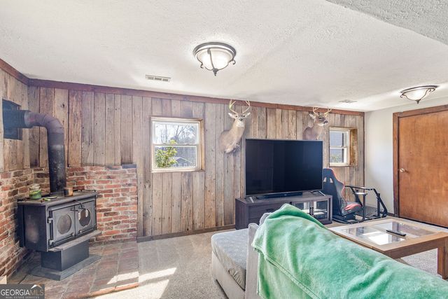 14 Laurel Drive, Newnan, GA 30265