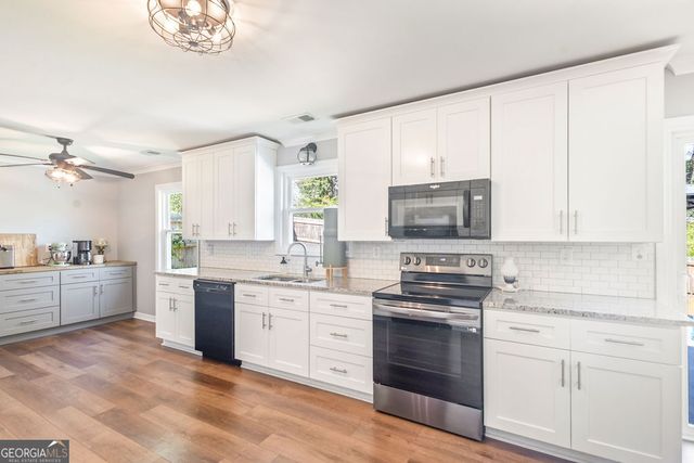 14 Laurel Drive, Newnan, GA 30265