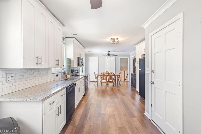 14 Laurel Drive, Newnan, GA 30265