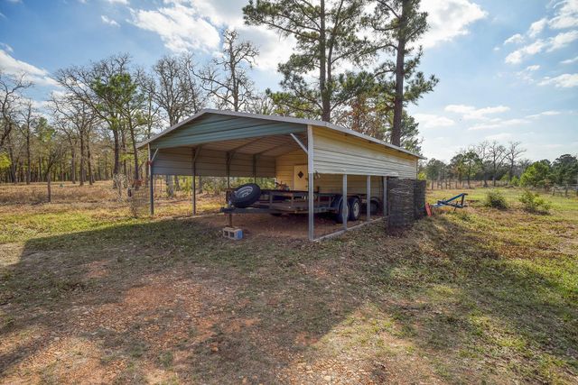552 S Old Potato RD, Paige, TX 78659