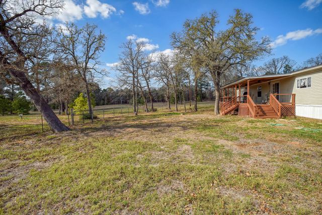 552 S Old Potato RD, Paige, TX 78659