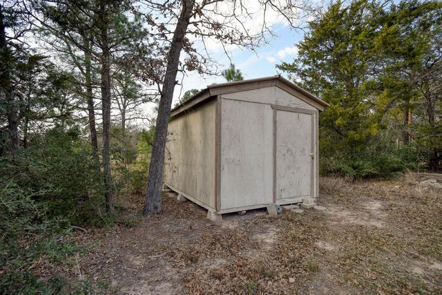 552 S Old Potato RD, Paige, TX 78659