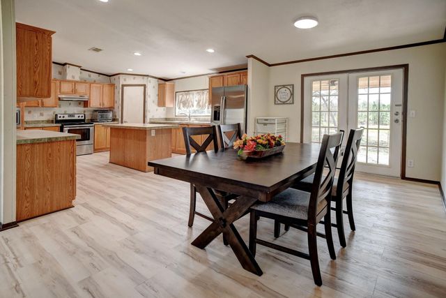 552 S Old Potato RD, Paige, TX 78659