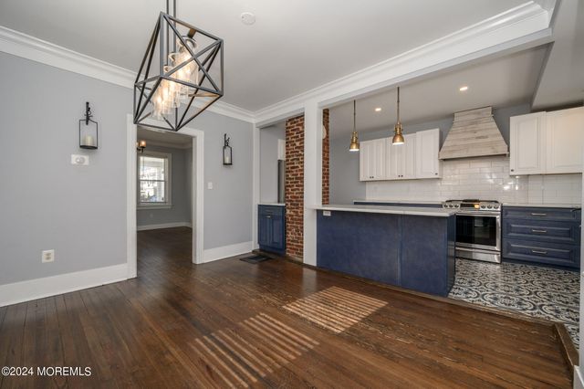19 Mount Street, Red Bank, NJ 07701