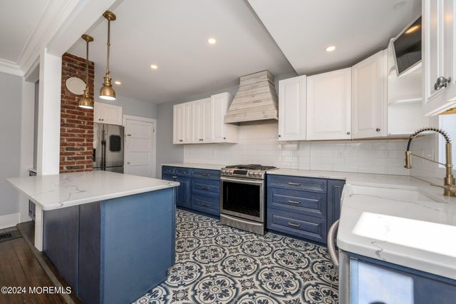 19 Mount Street, Red Bank, NJ 07701