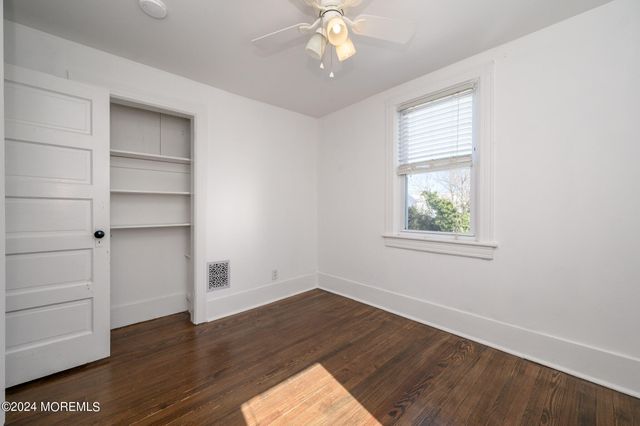 19 Mount Street, Red Bank, NJ 07701