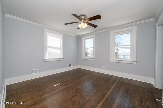 19 Mount Street, Red Bank, NJ 07701