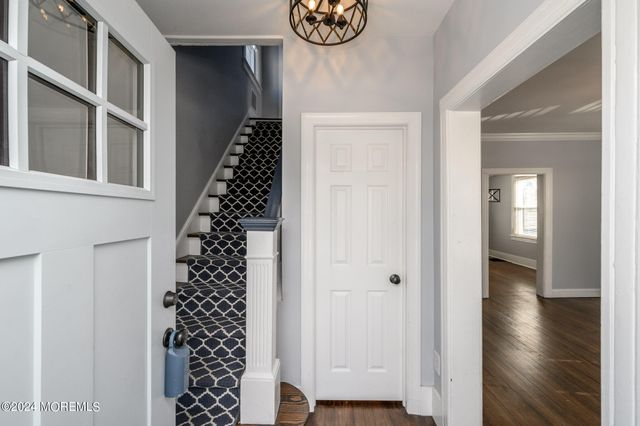 19 Mount Street, Red Bank, NJ 07701