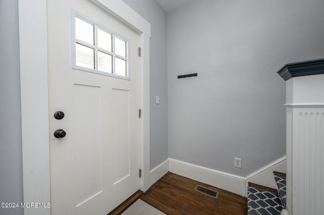 19 Mount Street, Red Bank, NJ 07701