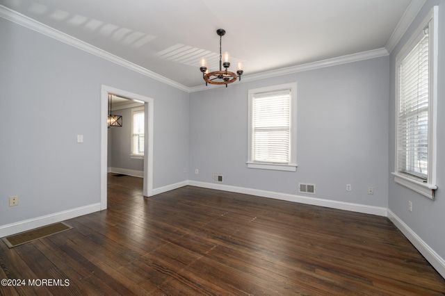 19 Mount Street, Red Bank, NJ 07701
