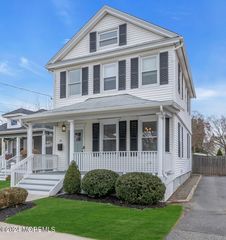 19 Mount Street, Red Bank, NJ 07701