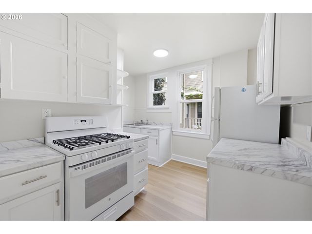 2532 Se 17TH Ave, Portland, OR 97202