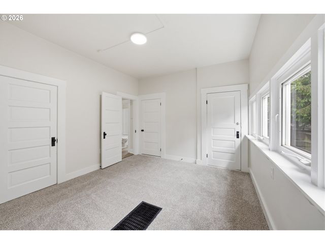 2532 Se 17TH Ave, Portland, OR 97202