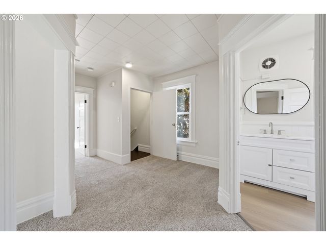 2532 Se 17TH Ave, Portland, OR 97202