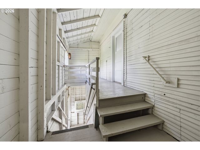 2532 Se 17TH Ave, Portland, OR 97202