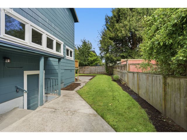 2532 Se 17TH Ave, Portland, OR 97202